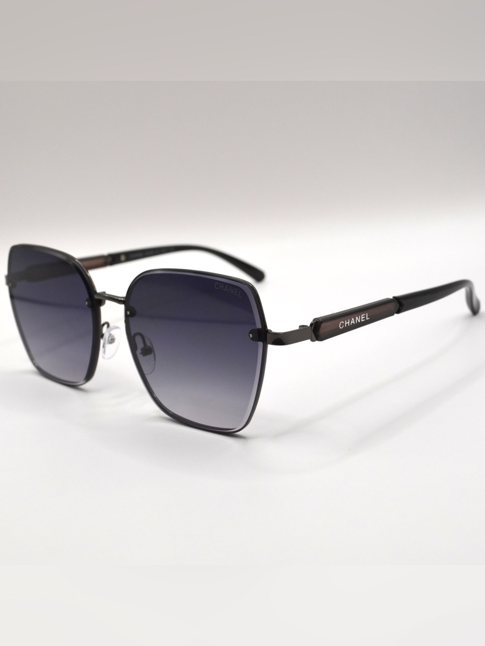 Chanel Women’s Gradient Sunglasses | Black/Brown | 58-18-140 | Italy | New